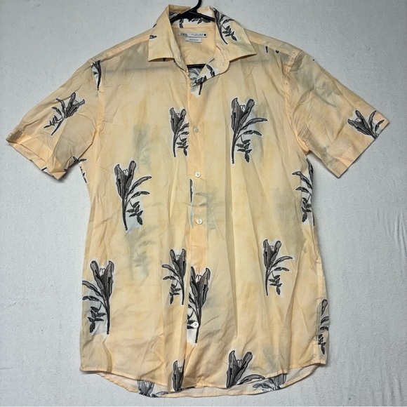 Zara Tops - Zara Women's Button Up Crop Button-Up Leaf/Floral Orange Shirt S